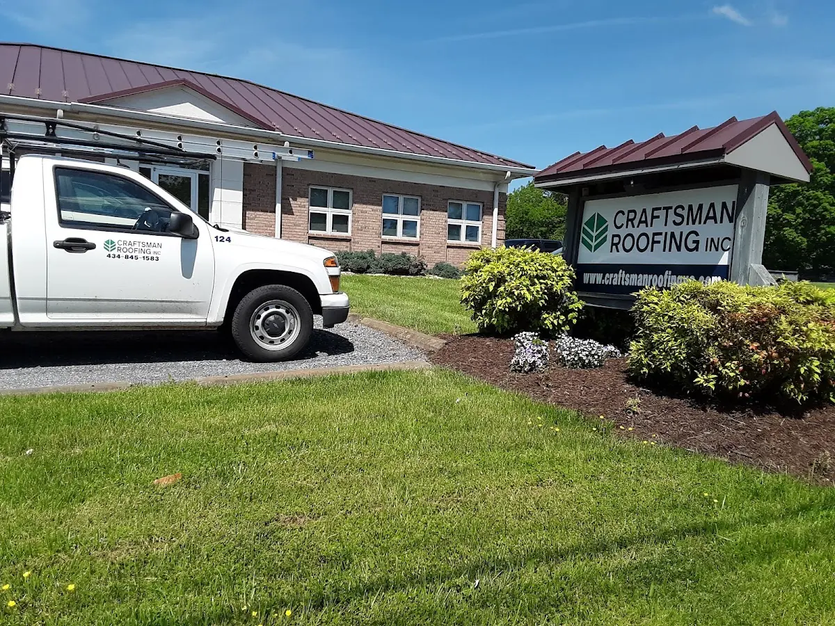 Quality Roof Replacement by experienced craftsmen in Lyons